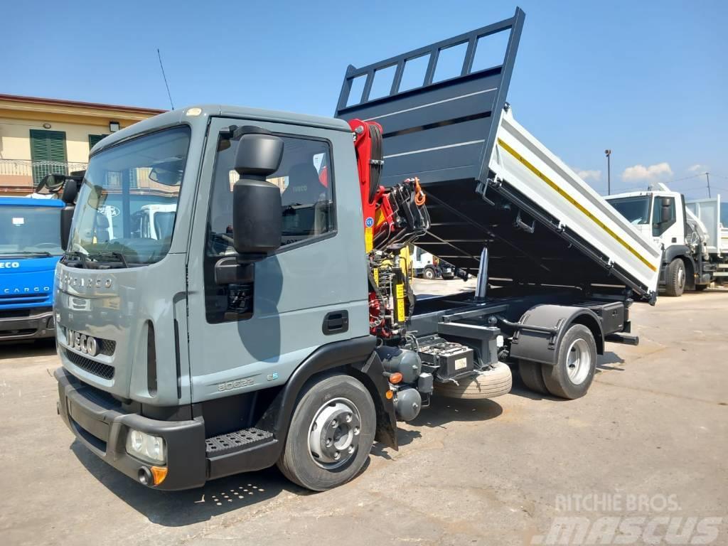 Iveco Eurocargo ML 80E22 Truck mounted cranes