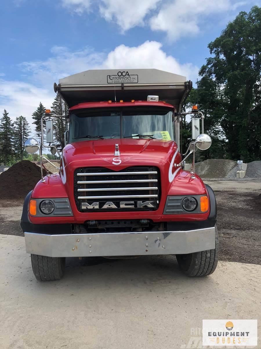 Mack Granite GU813 Tipper trucks