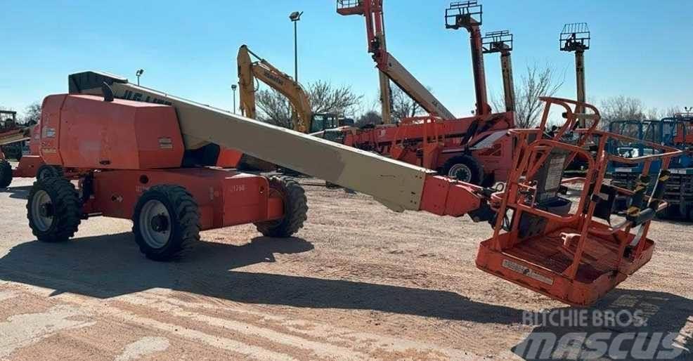 JLG 600S Used Personnel lifts and access elevators