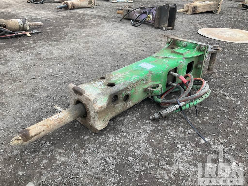  2700 kg 2.78 m T/A Hammers / Breakers