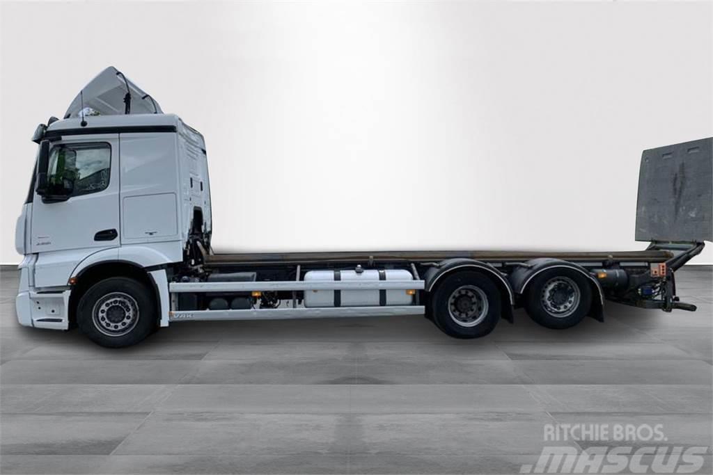 Mercedes-Benz Actros L2551 L/6x2 Container Frame trucks