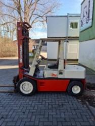 Nissan EFG02A30U Heftruck