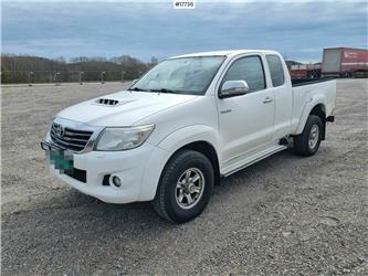 Toyota Hilux 4x4 Manual transmission. Summer and winter w