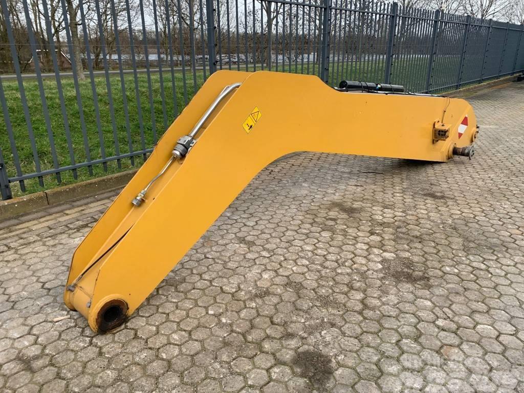 CAT MH 3024 material handler boom and stick Backhoes
