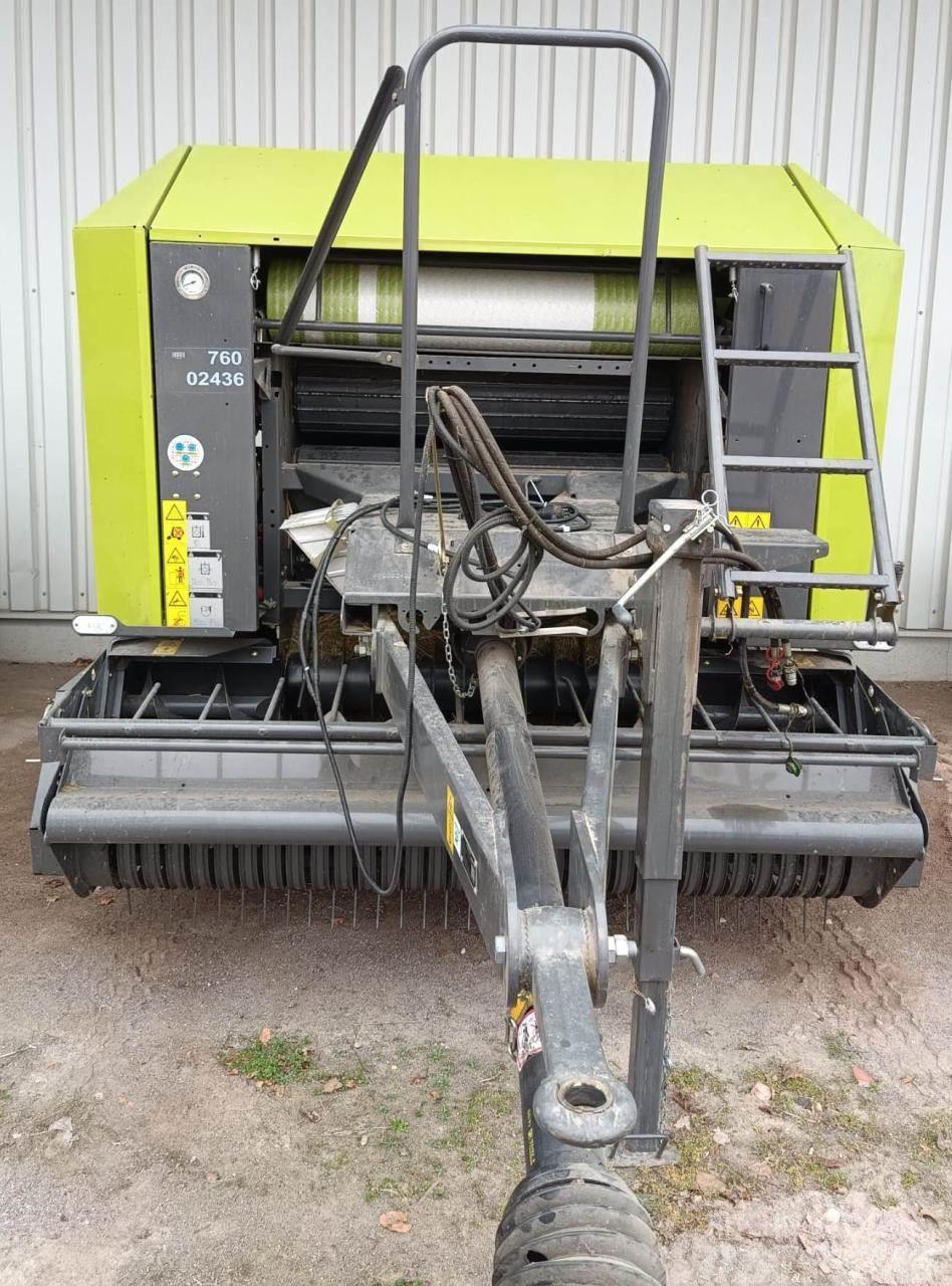 CLAAS Rollant 340 RF Round balers
