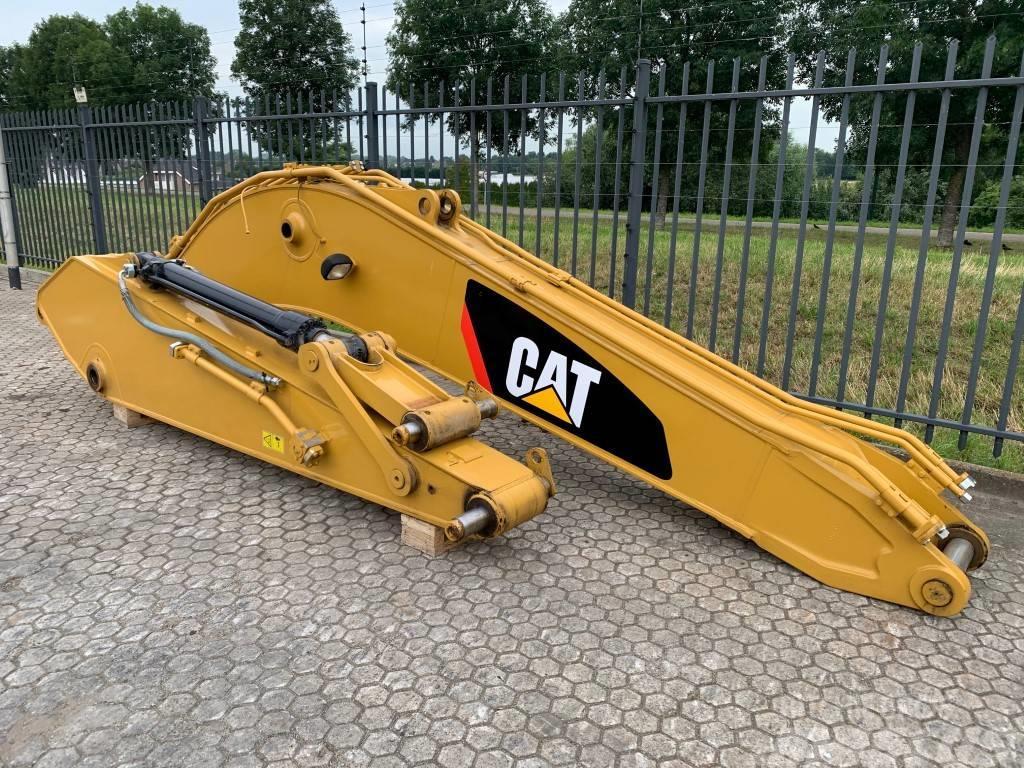 CAT 320 | 323 standard boom and stick Backhoes