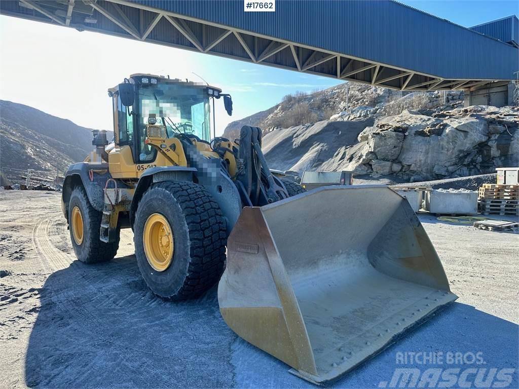 Volvo L110H Wheel loader w/ Bucket and weight. Certified Wheel loaders