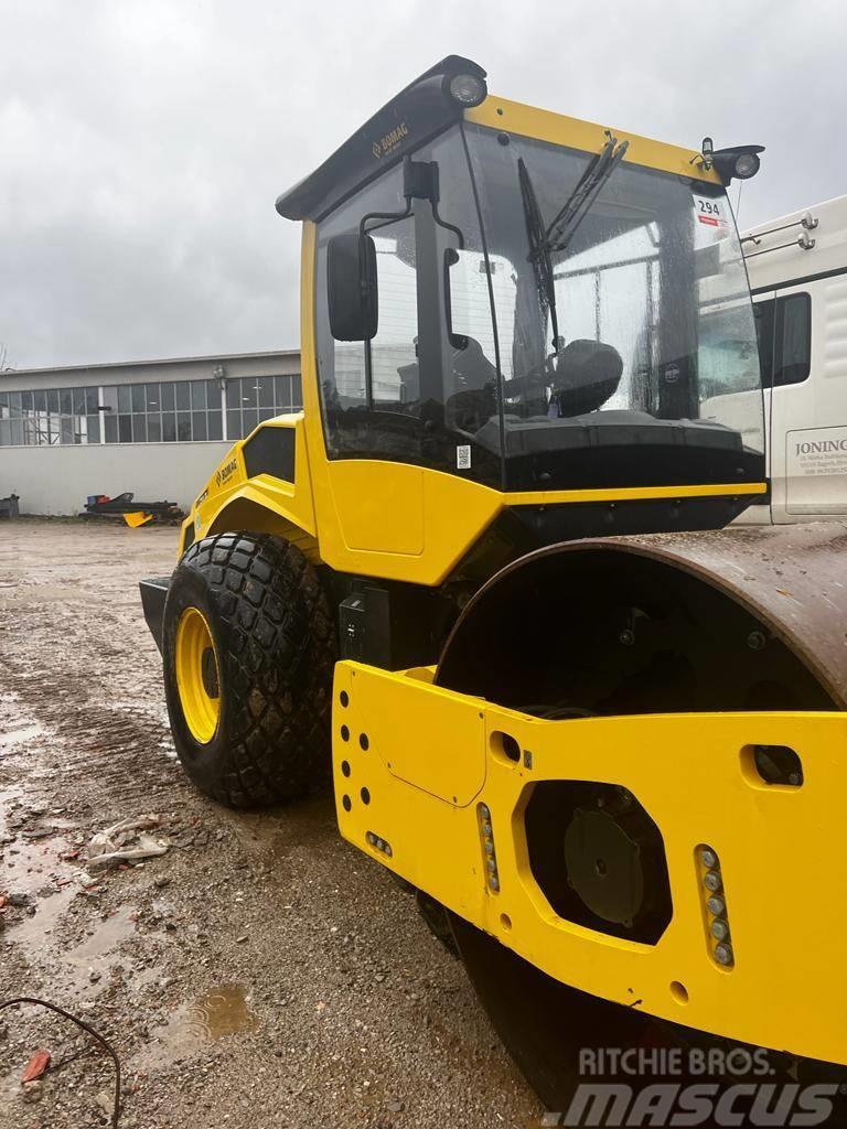 Bomag BW211 D5 Single drum rollers