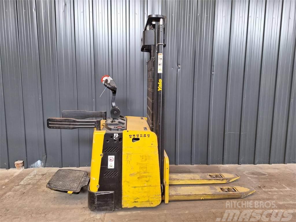 Yale MS12X Hand pallet truck