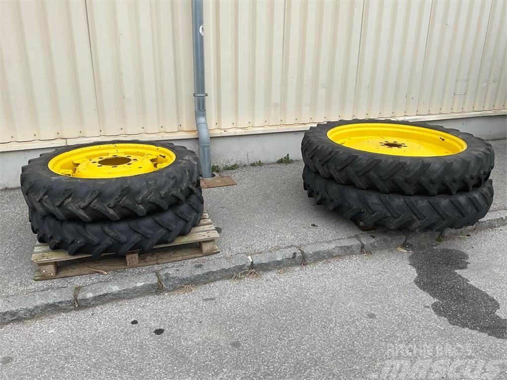 230/95R32 - 270/95R44 Tyres, wheels and rims