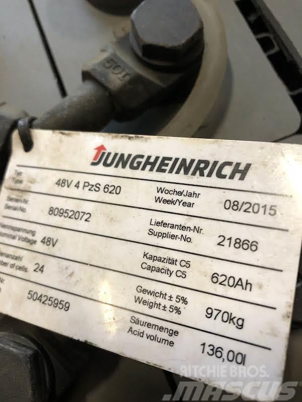 Jungheinrich ETV 116 Reach trucks