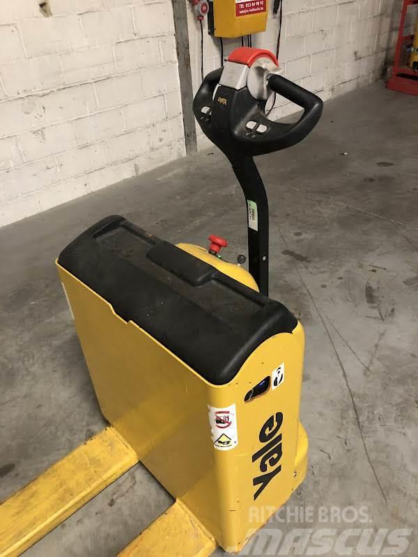 Yale MP16 Low lifter