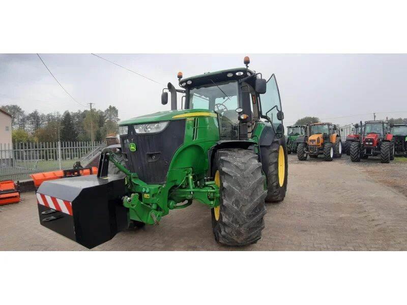 John Deere 7200 R Tractors
