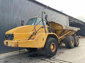 CAT 735
