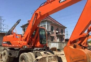 Doosan DH210W\