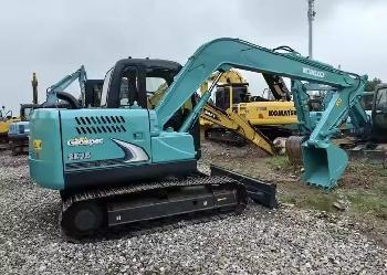 Kobelco SK75