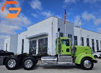Kenworth W900