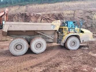 CAT 745C