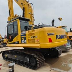 Komatsu 220