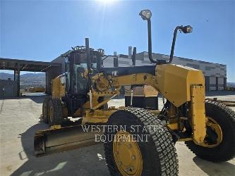 CAT 150 AWD