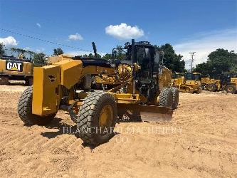 CAT 150 AWD