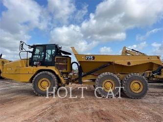 CAT 725