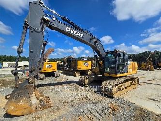 John Deere 210G