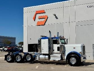 Peterbilt 389