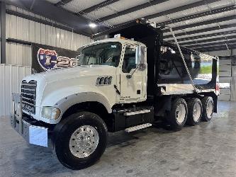Mack GU713