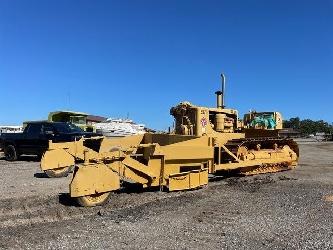 CAT D8