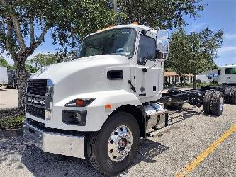 Mack MD7 42R