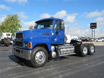 Mack PI64T