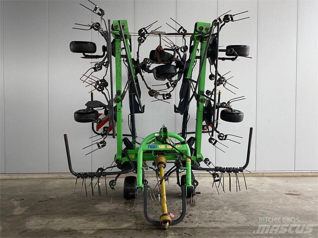 Deutz-Fahr 6917 Rakes and tedders