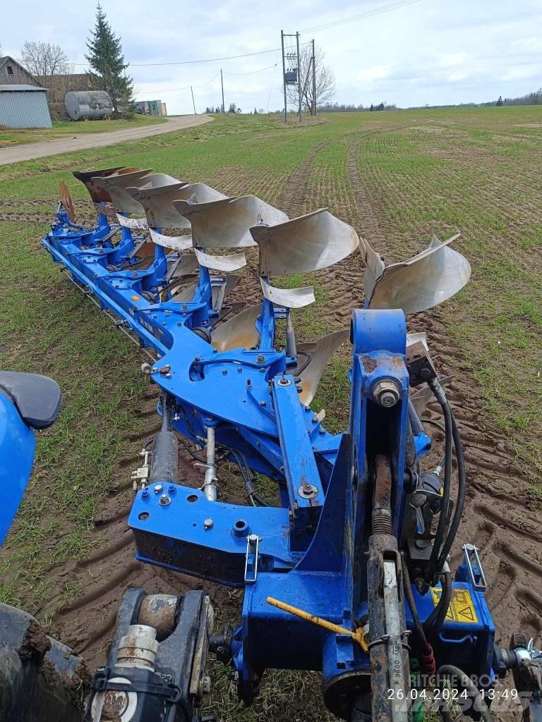 New Holland PXV6H Reversible ploughs
