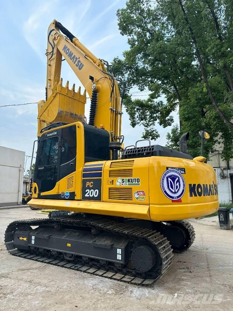 Komatsu PC 200-8 Mini excavators  7t - 12t