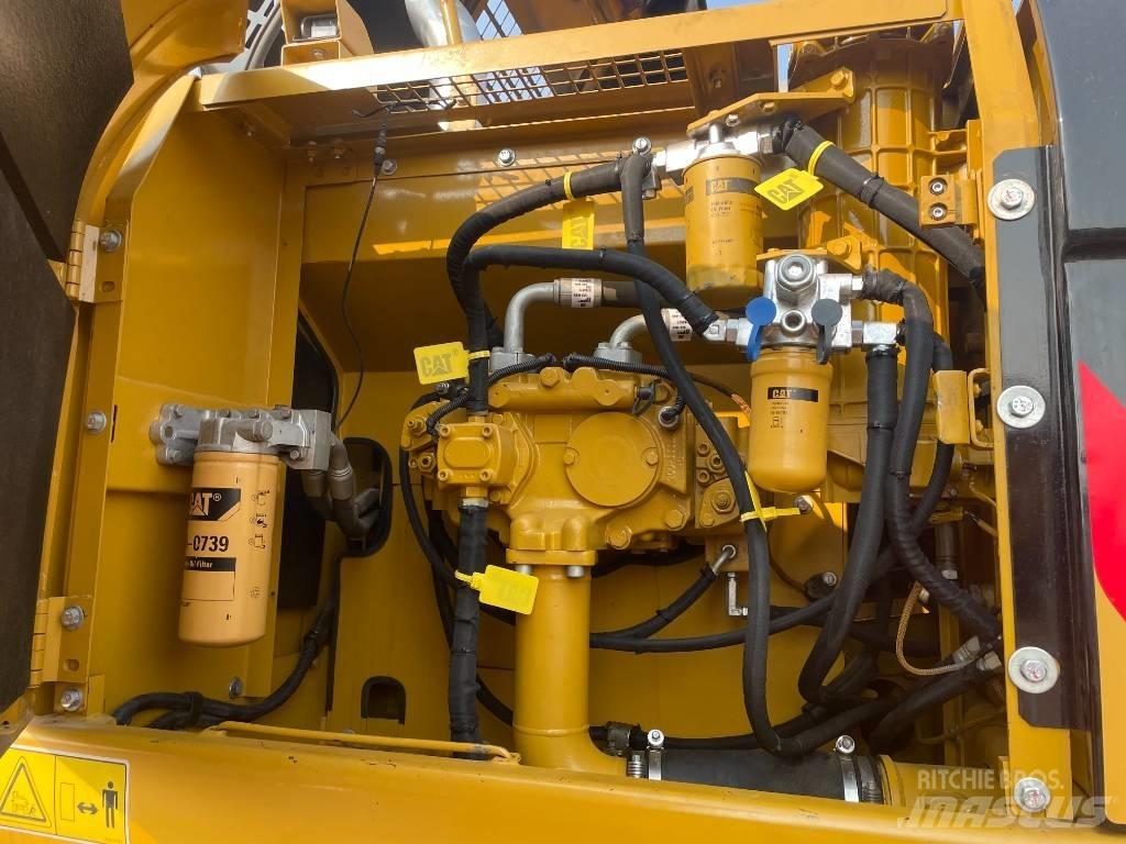 CAT 329 D Crawler excavators