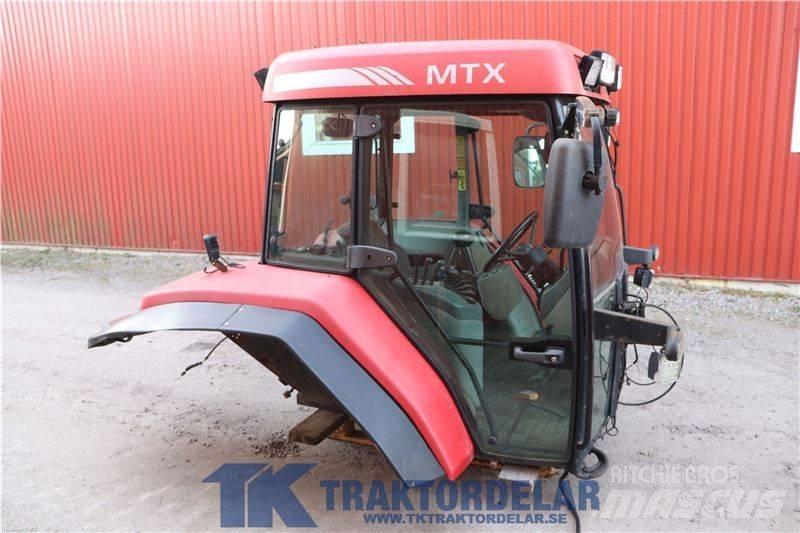McCormick MTX 185 Cabins and interior