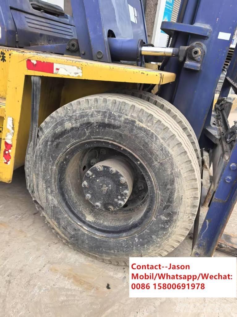 Komatsu FD 100-7 Diesel trucks