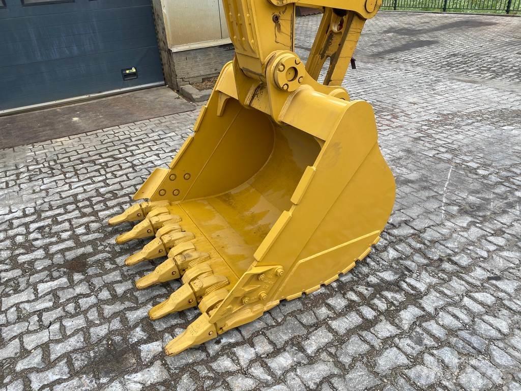 CAT 320D3 Crawler excavators