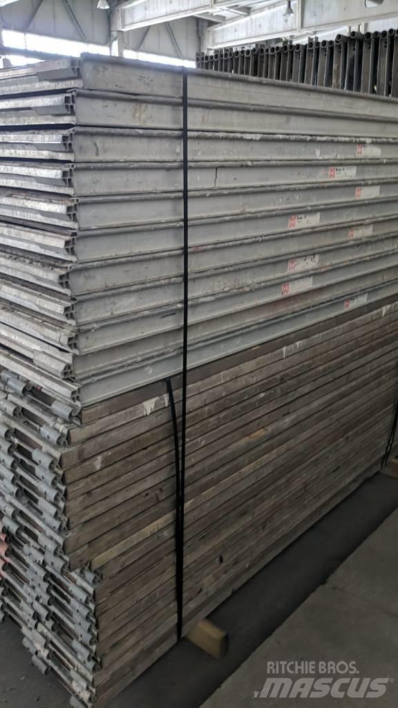 Hünnebeck BOSTA 70 Scaffolding equipment