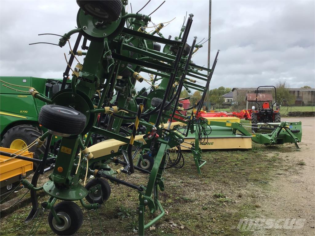 Krone Vendro 820 Rakes and tedders