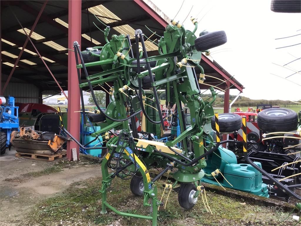 Krone Vendro 820 Rakes and tedders