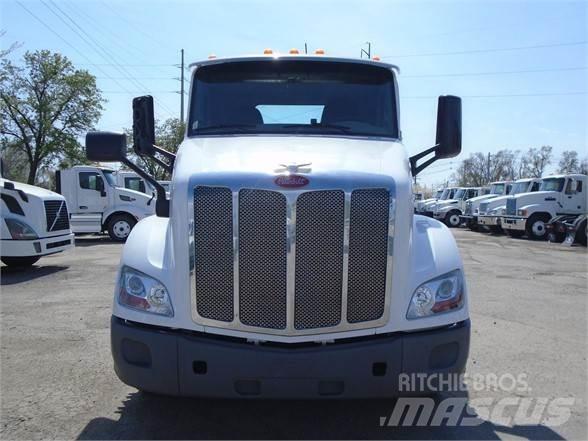 Peterbilt 579 Prime Movers