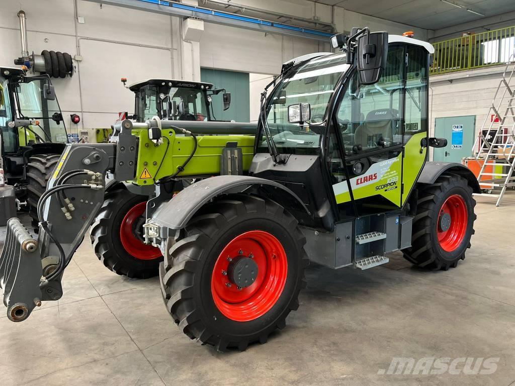 CLAAS Scorpion 1033 Farm machinery