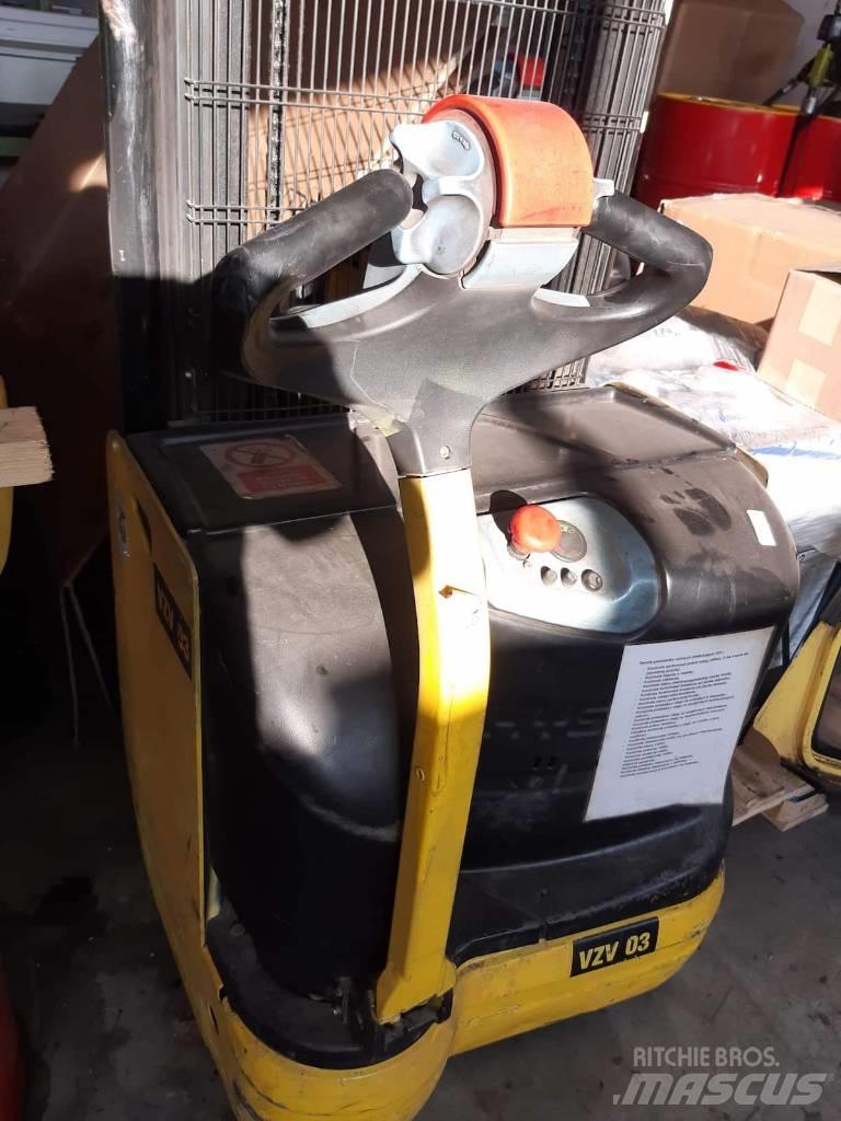 Hyster S 1.2 Pedestrian stacker