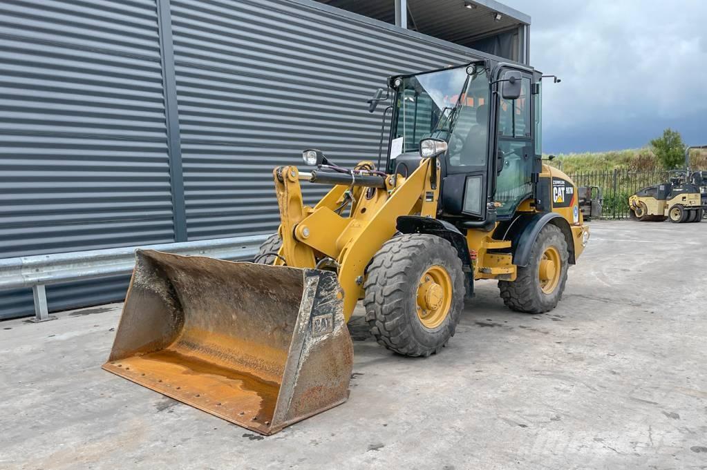 CAT 907M Wheel loaders