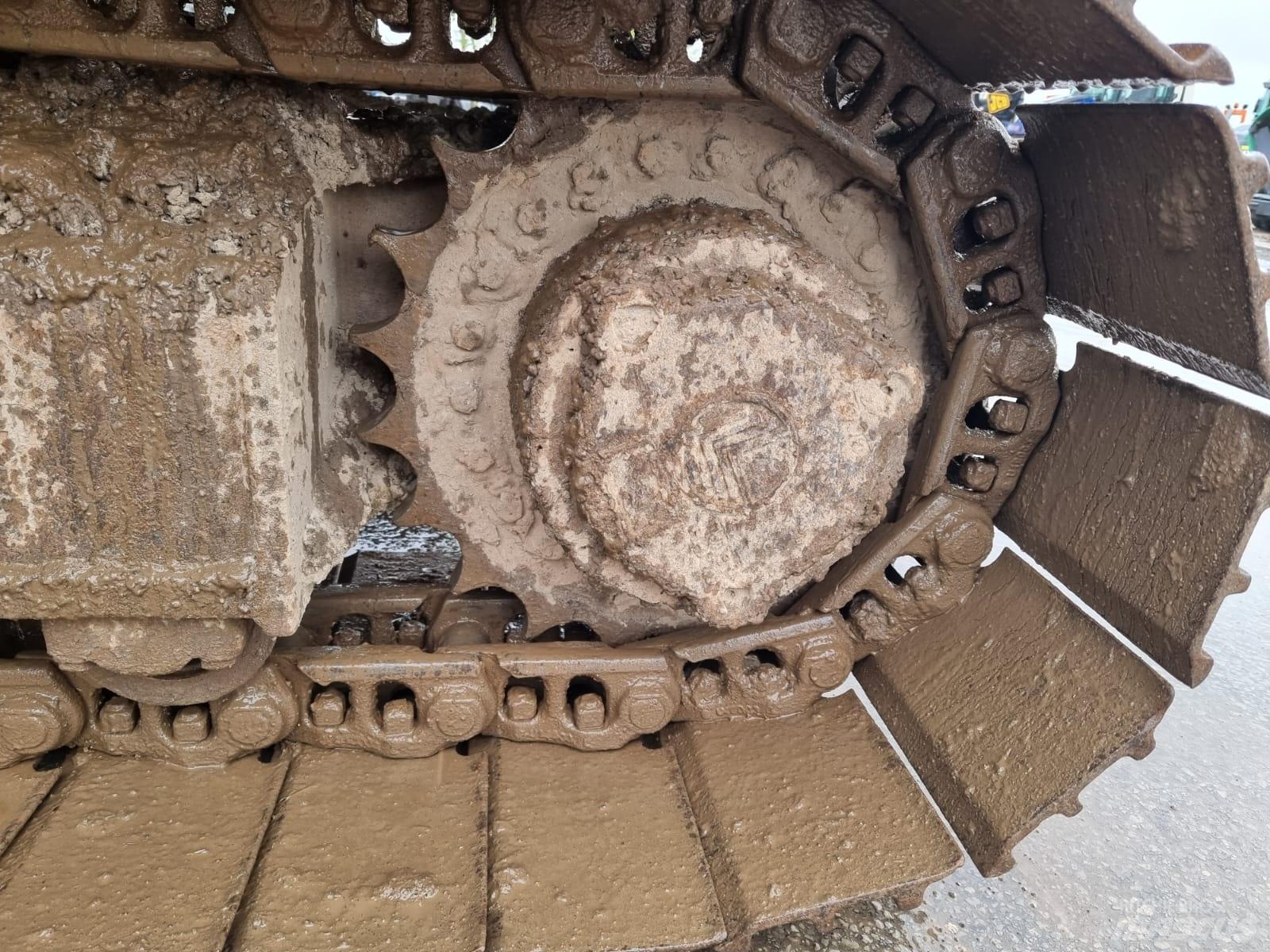 JCB JS 220 LC Crawler excavators