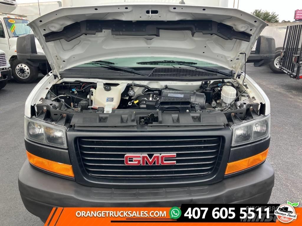 GMC Savana G3500 Panel vans