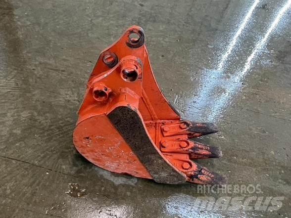 Kubota K7760 Buckets
