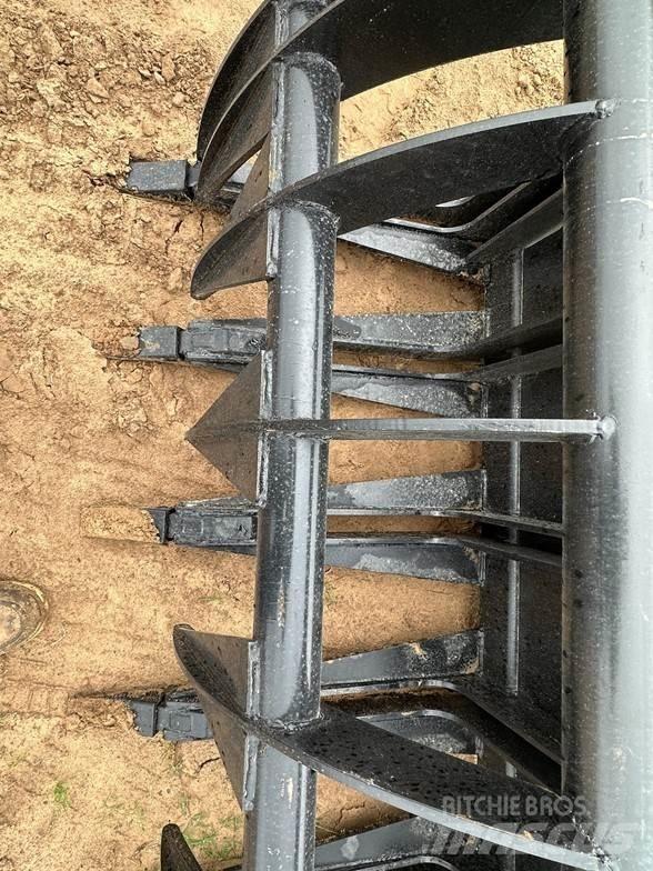 Kubota PFL4648 Forks